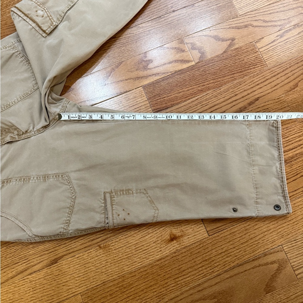 Eddie Bauer womans versatile tan cargo capris sz p4 washable pockets - Picture 6 of 7